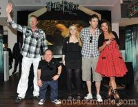 Filename=evanna-lynch-mark-williams-matthew-lewis-natalia-tena-warwick-davis_3288828.jpg
Filesize=46KiB
Dimensions=500x389
Date added=Apr 11, 2011 evanna-lynch-mark-williams-matthew-lewis-natalia-tena-warwick-davis_3288828.jpg
